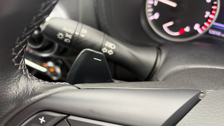 Nissan Juke 1.0 DiG-T 114 N-Connecta 5dr DCT Petrol Hatchback